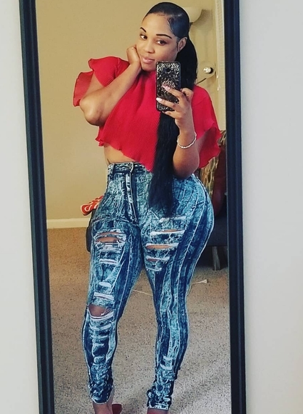 Meet your Posher, December - Picture 4 of 6